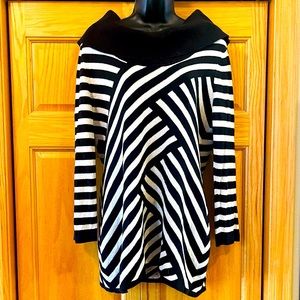White House Black market 3/4 sleeve Cowell neck sweater XL metallic tunic
